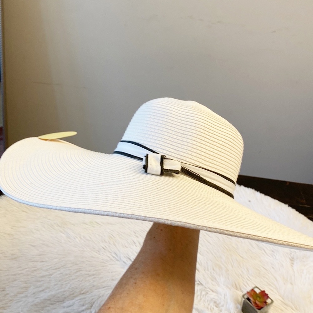 NWT JACOBSON’S | Wide Brim Sun Protection Hat white navy